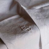 Set of 8 towels in embroidered damask white linen