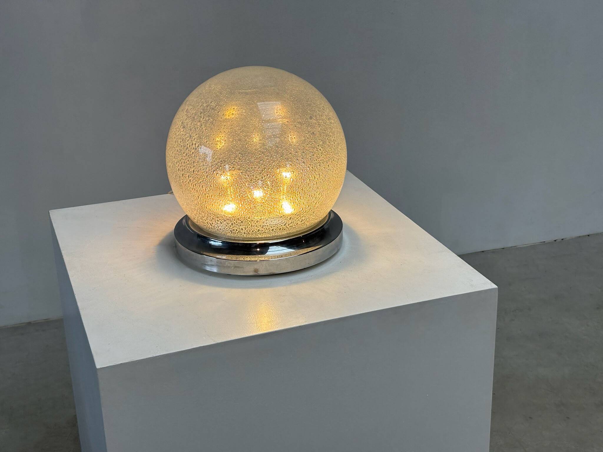 1970s Italian table lamp