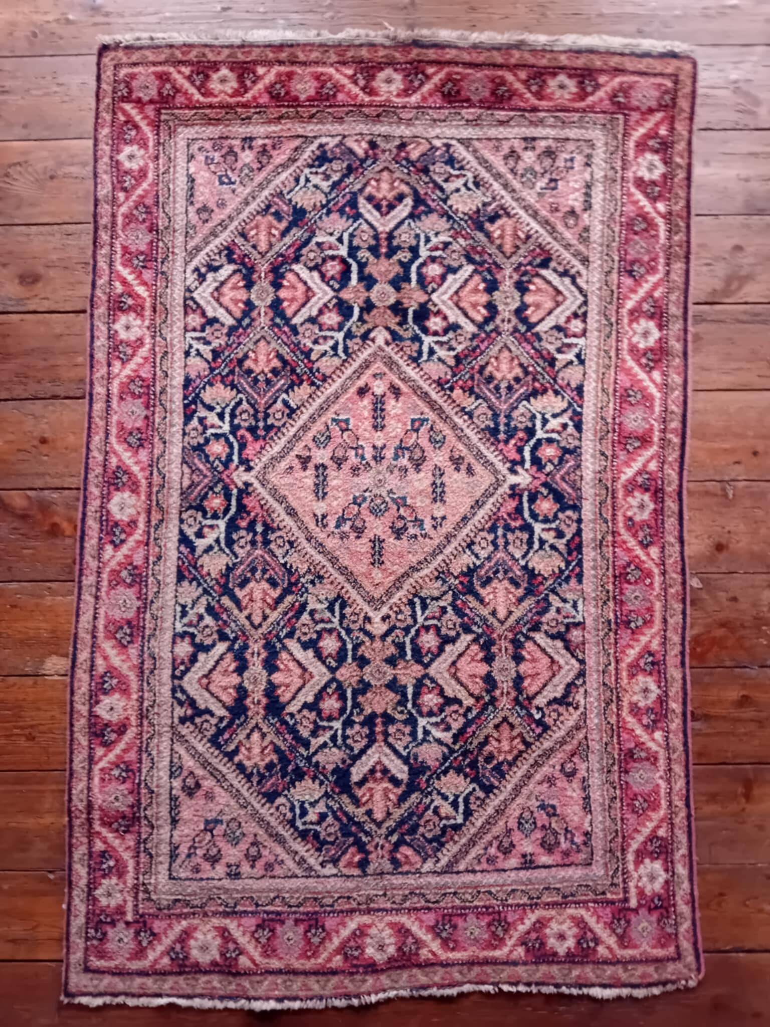 Handmade Hamadan rug 202x130cm