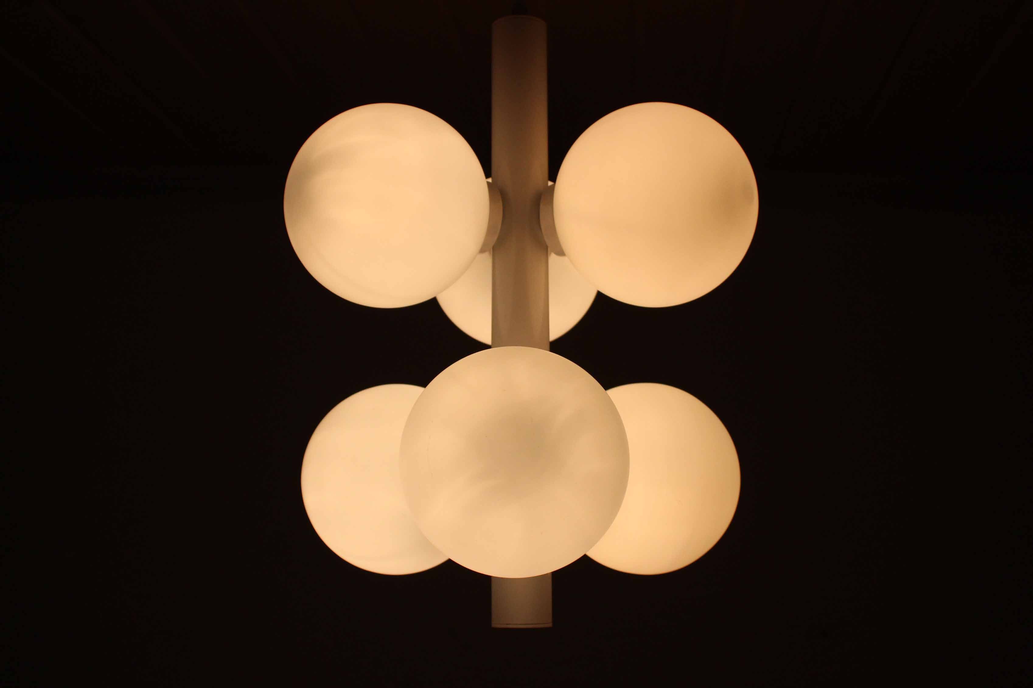 Hanging lamp at 6 opalines Hustadt Leuchten