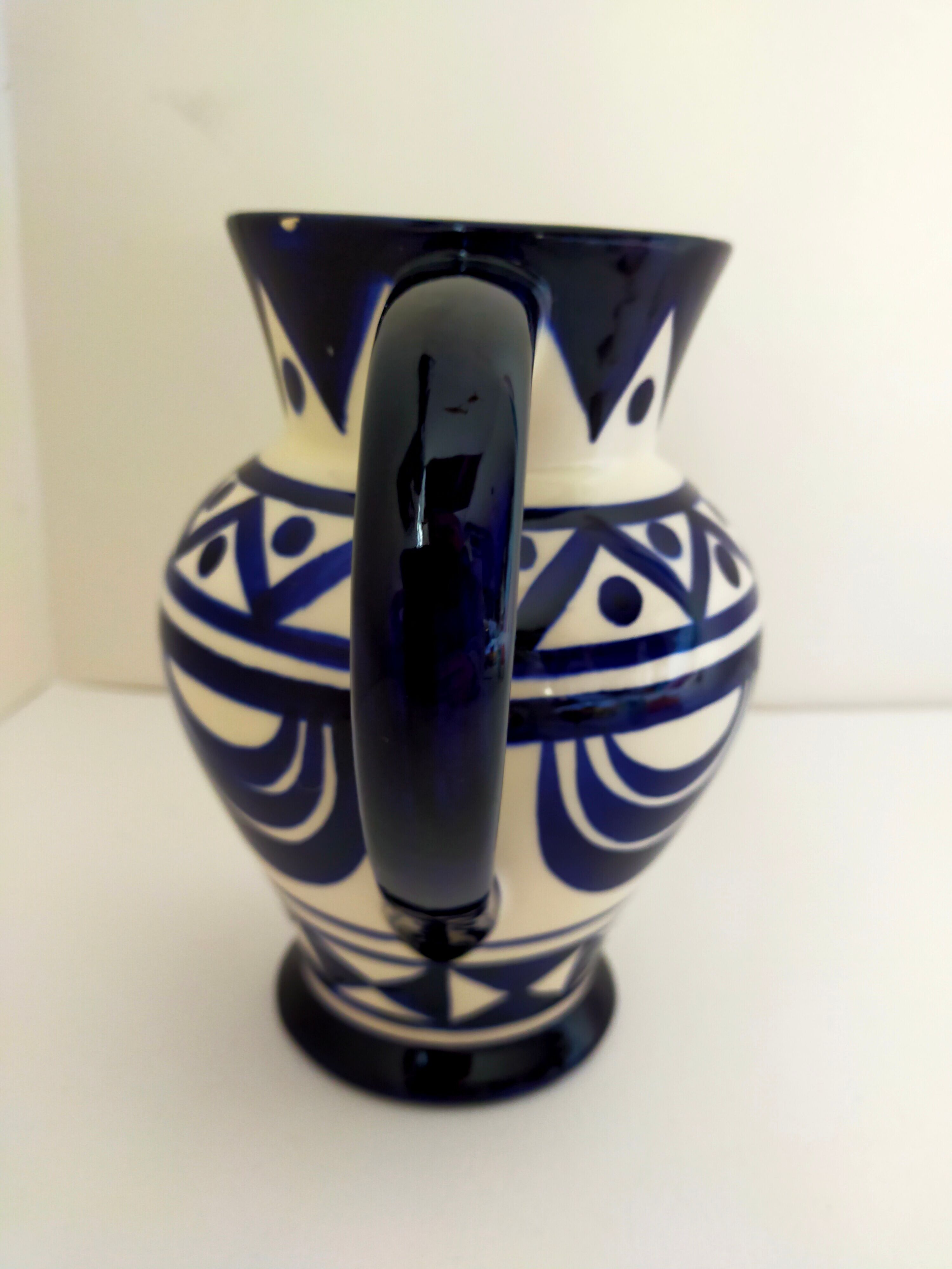 pitcher in earthenware Saint Jean de Bretagne blue and white