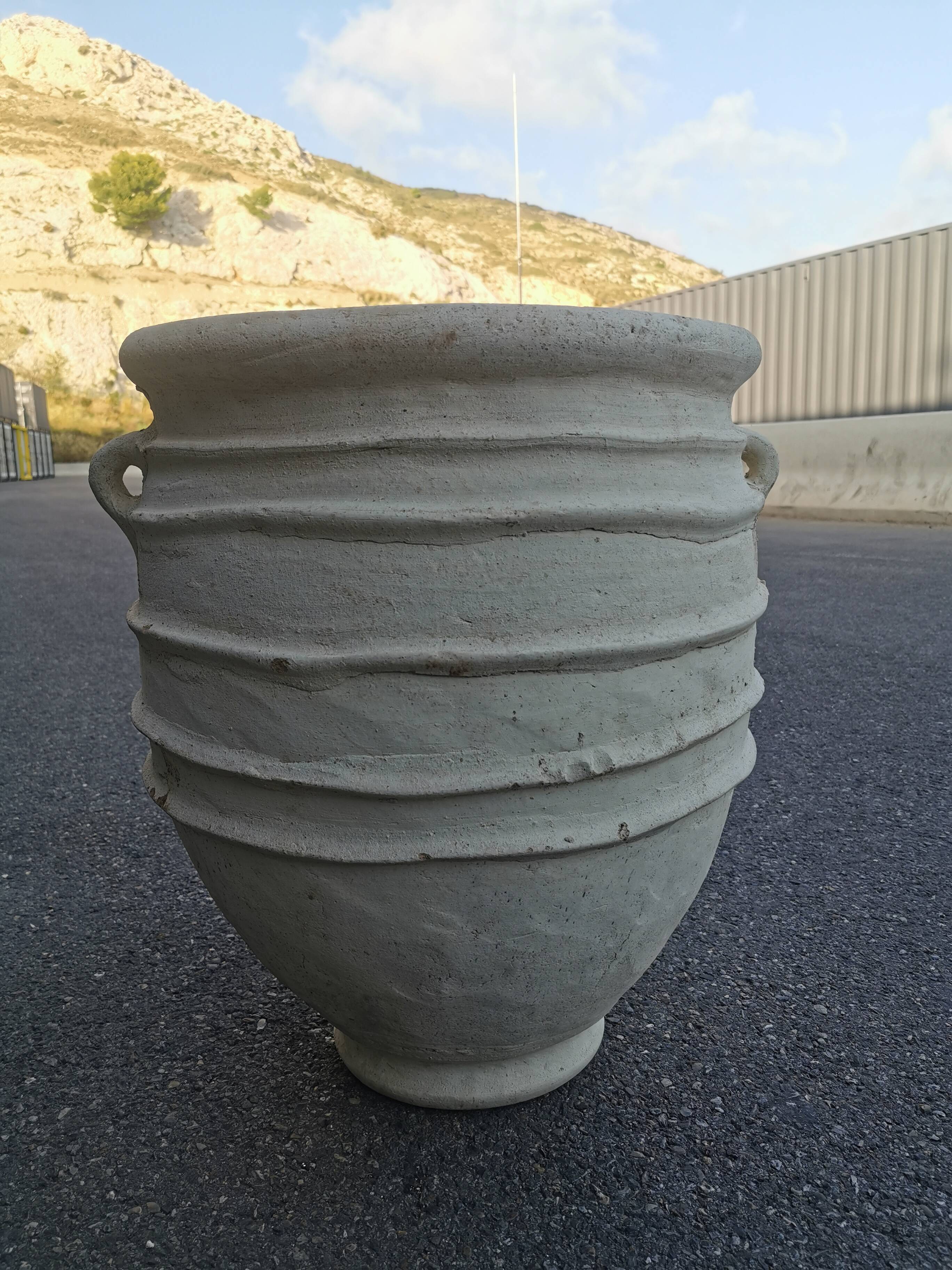 Tamgroute terracotta jar
