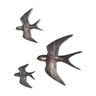 Soaring 3 tin swallows