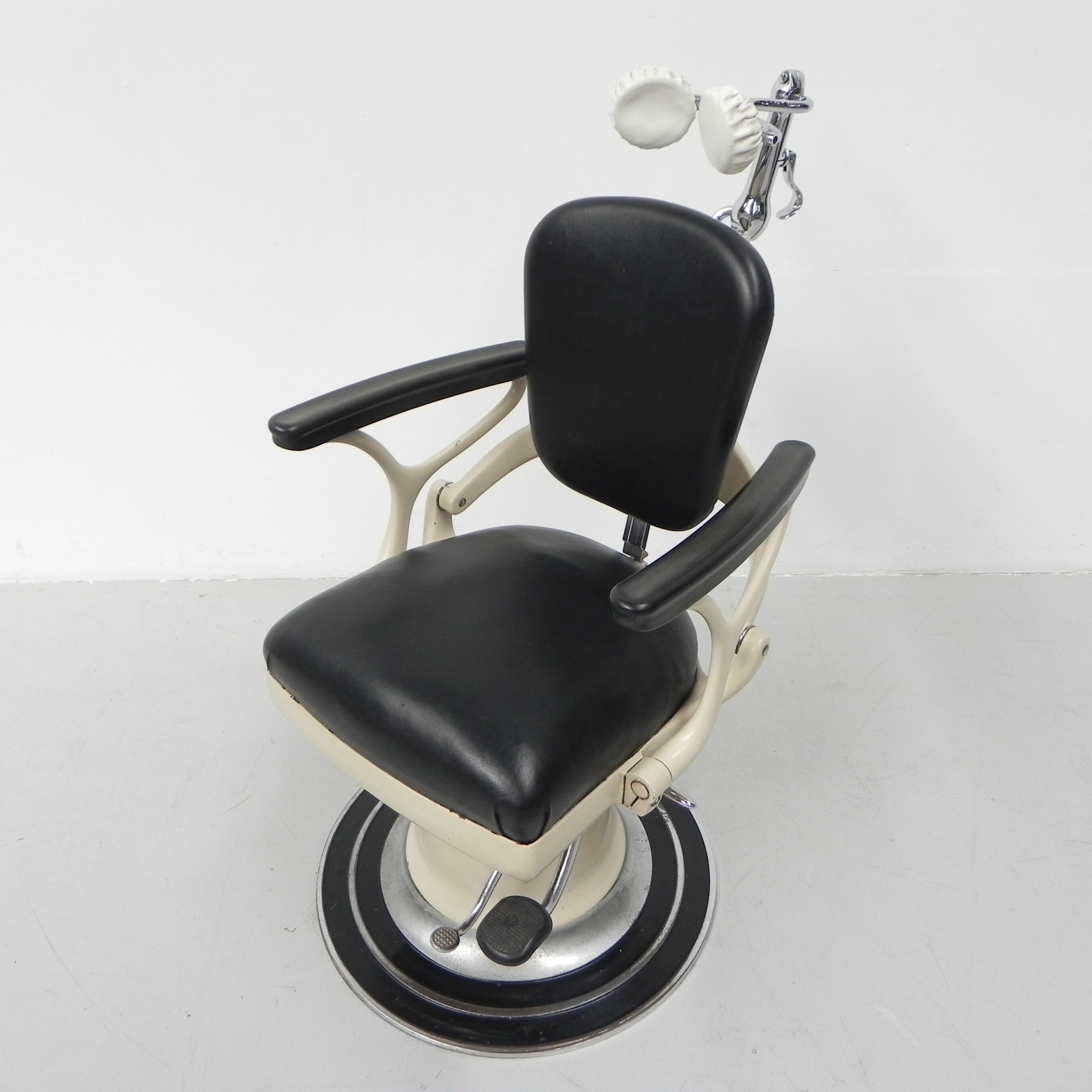 Cast iron dental chair Ritter