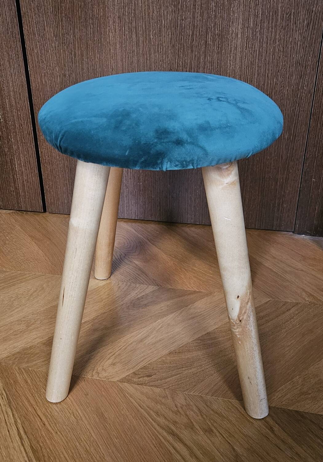 Velvet seat stool