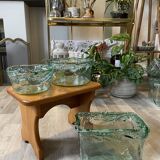 Pot moyen en verre à forme libre et organique