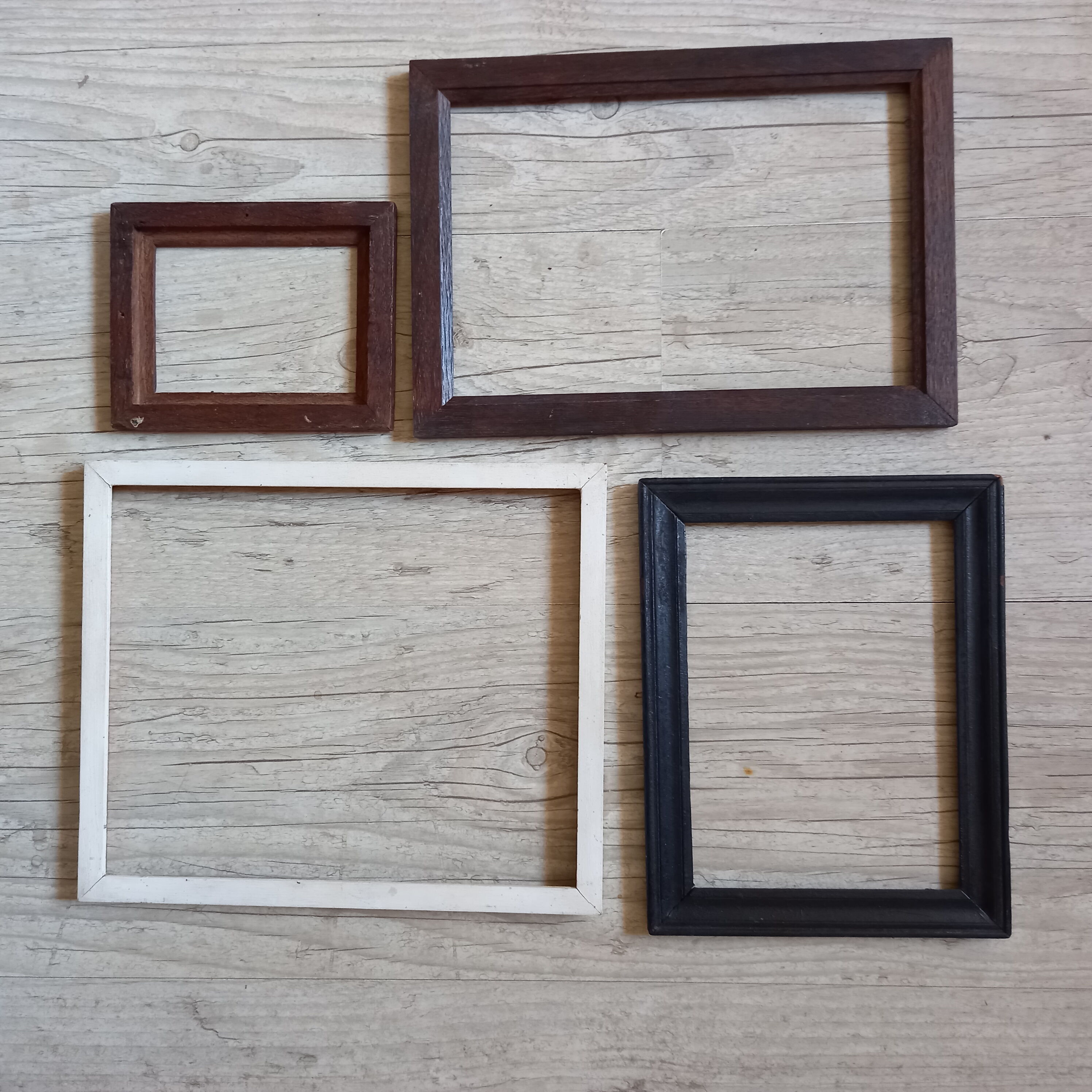 Set of 4 old rectangular frames