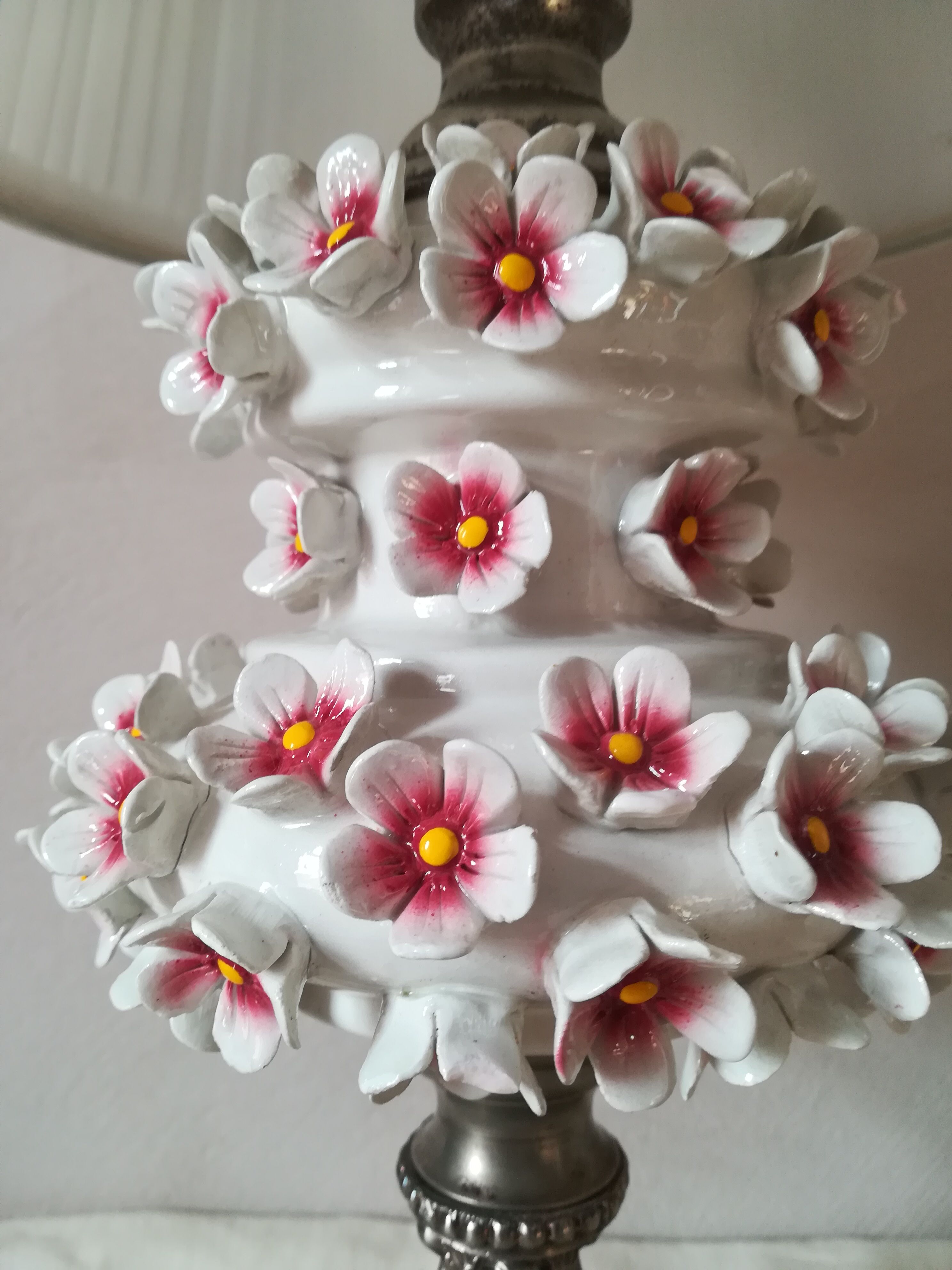 Cherry blossom lamp in relief