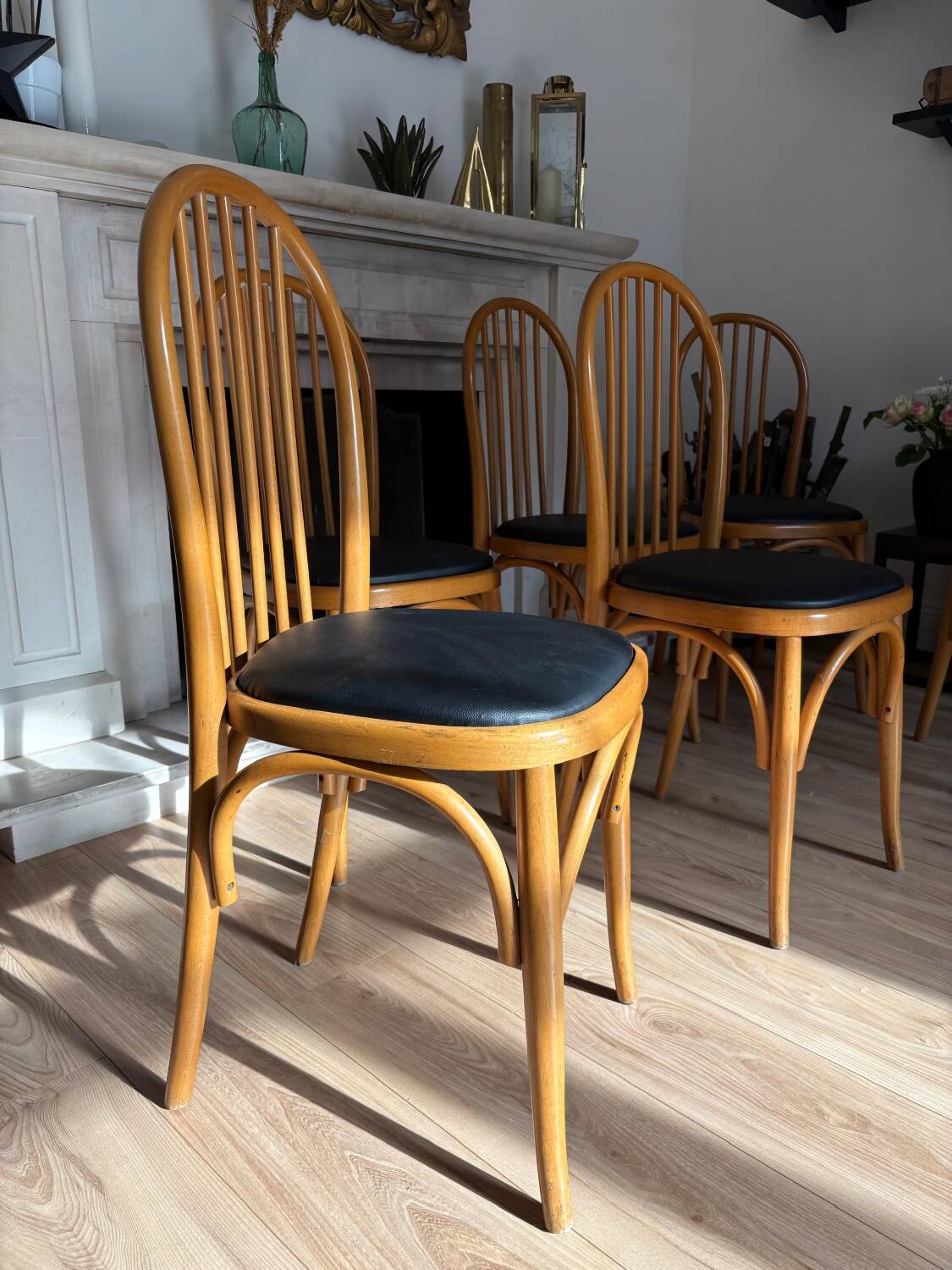 Set of 8 bistro chairs