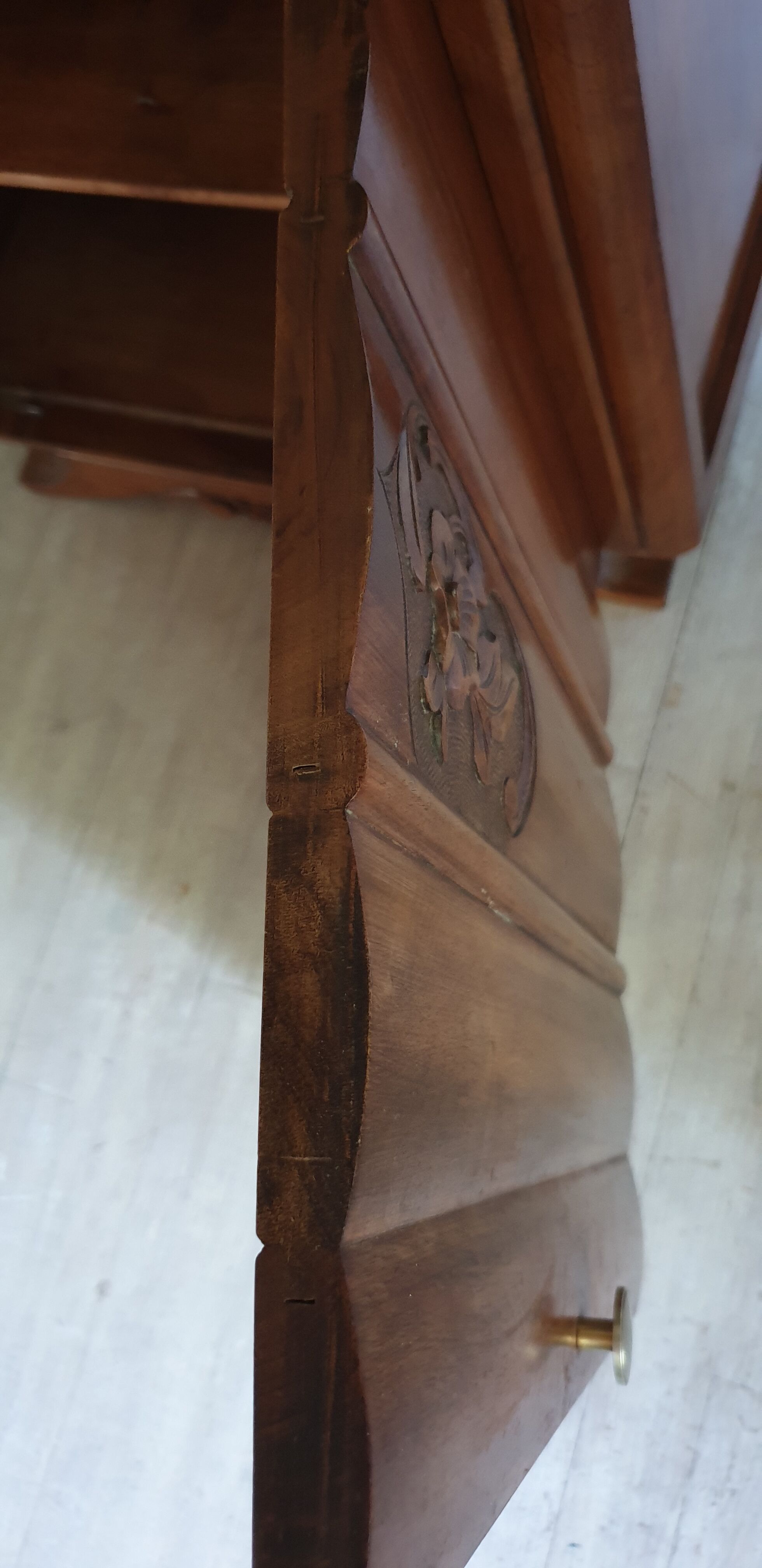 Art deco bedside in solid wood