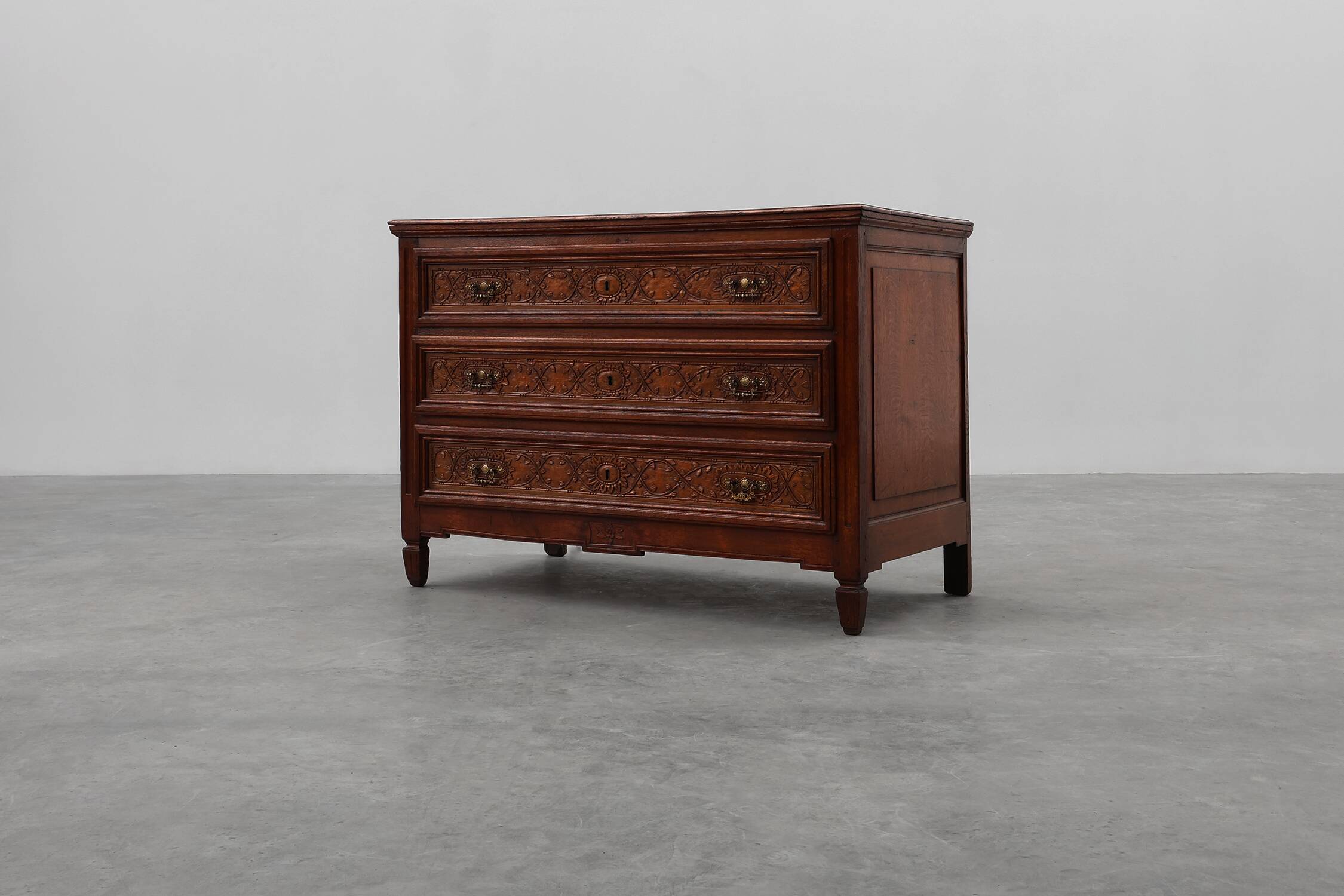 Commode en chêne de style Renaissance italienne, XVIIe siècle
