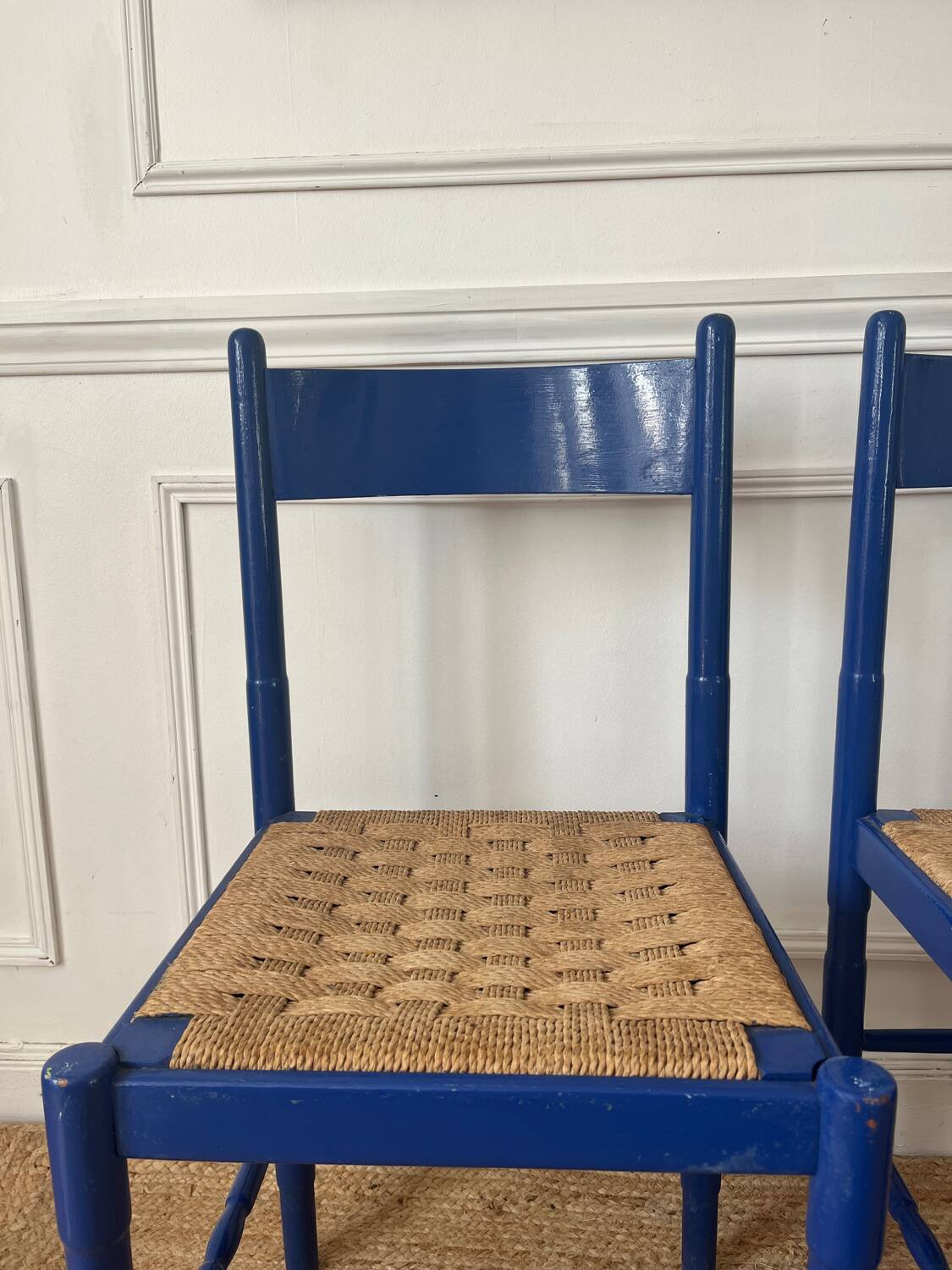 Paire de chaises en bois et corde