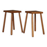 Tabourets hauts rustiques en chêne. années 1970. Lot de 2