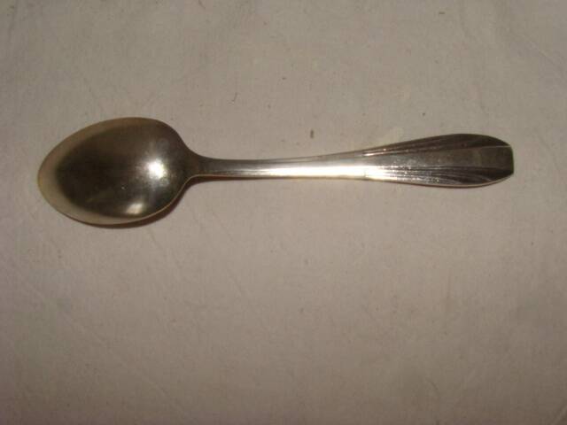 12 silver-plated metal teaspoons from the "Art Deco" period.