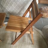 Lot of 2 folding chairs