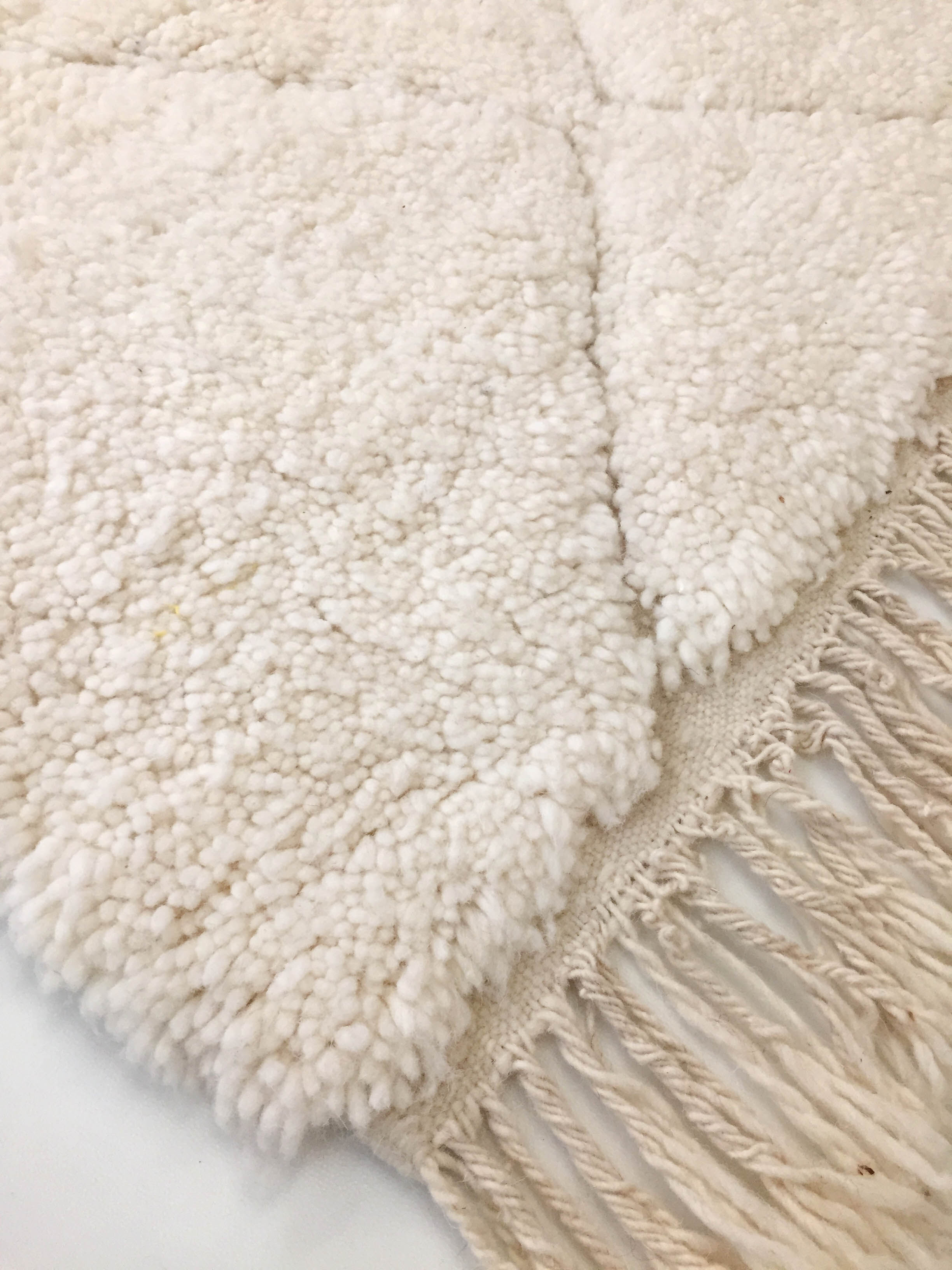 Moroccan Berber carpet Beni Ouarain corridor ecru with engraved diamonds 256x83cm