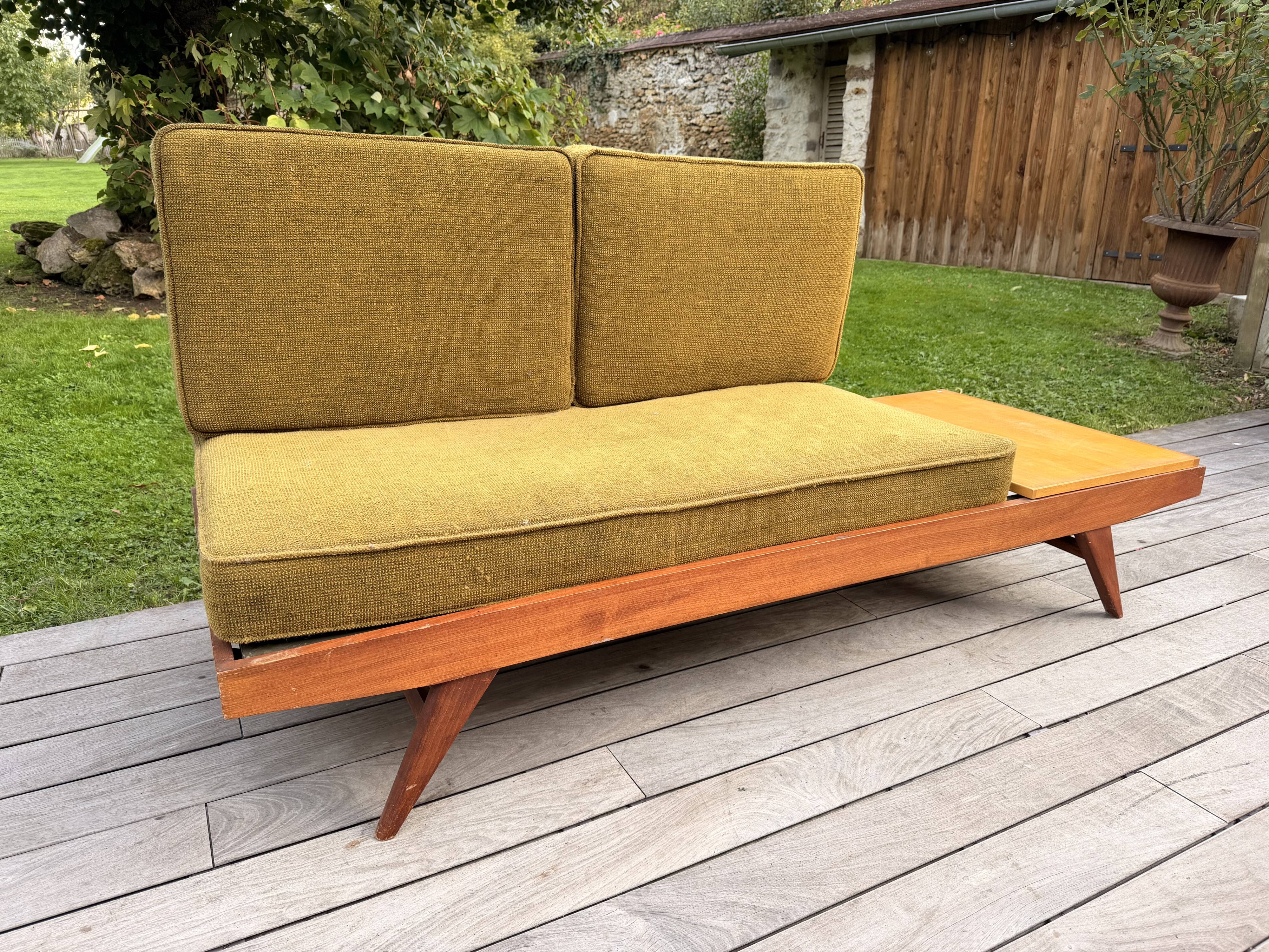 Banquette daybed par Pierre Guariche 1954