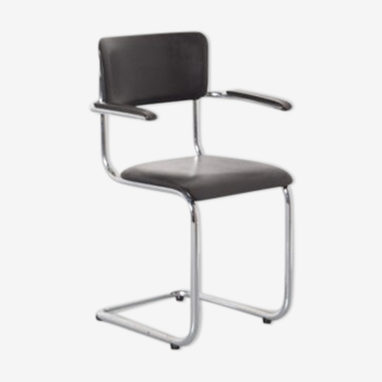 Tubax cantilever chair with black armrest