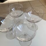 4 stemmed glasses