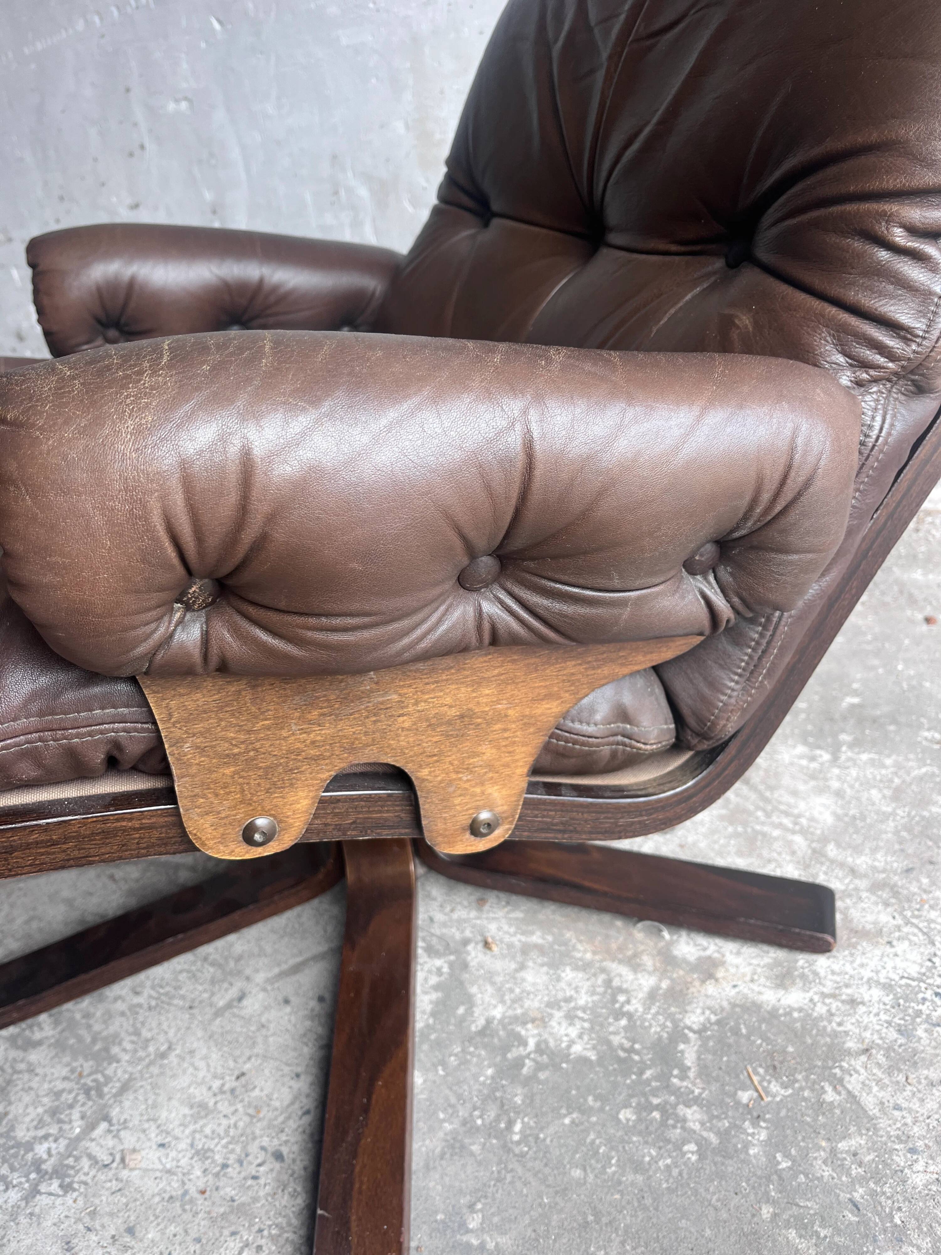 Vintage Scandinavian swivel lounge chair in leather, 1970s