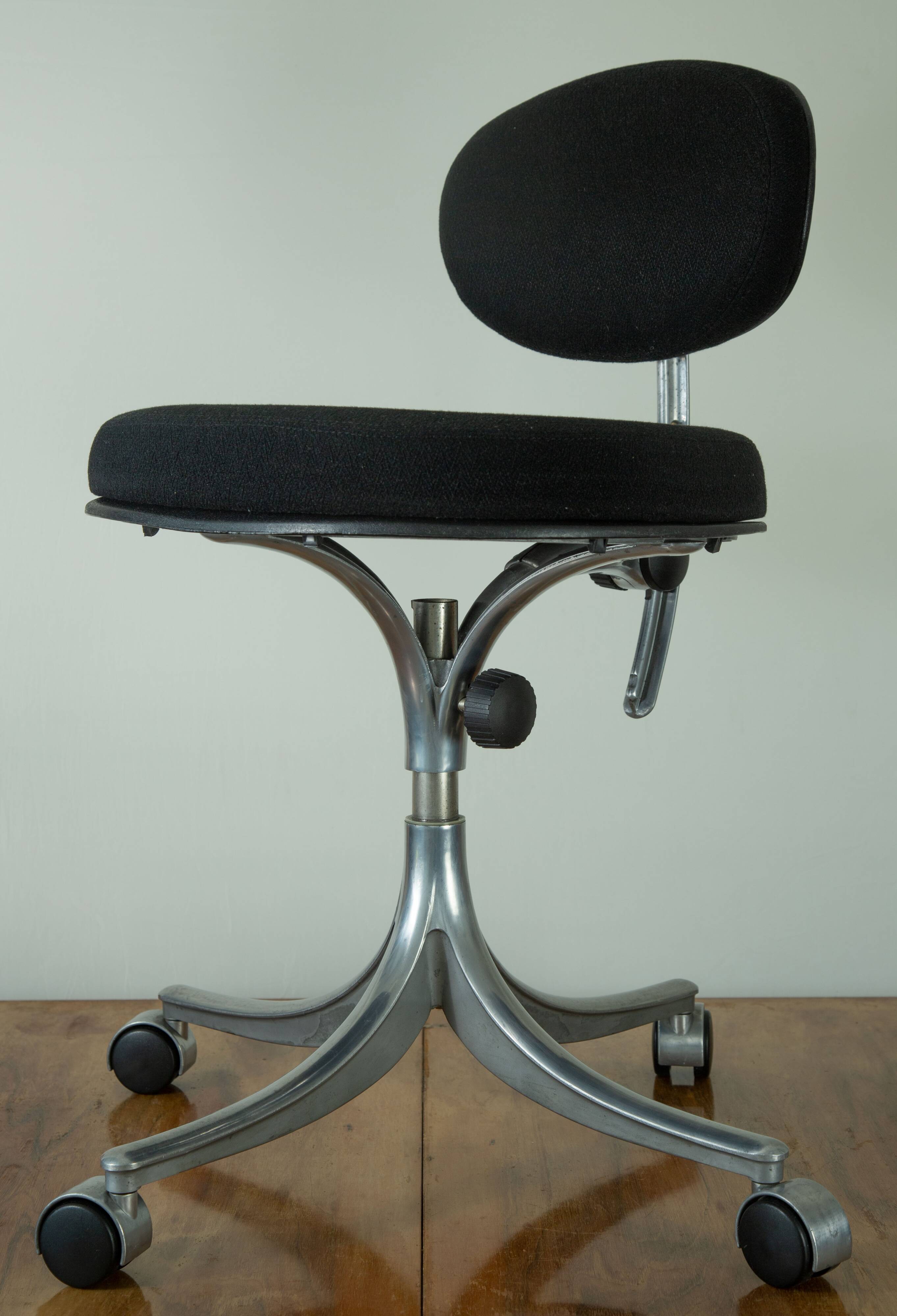 KEVI office chair, design by Jørgen Rasmussen, Knoll edition,