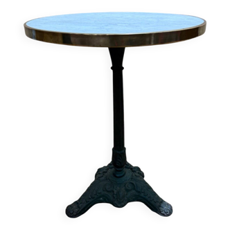 Round bistro side table in cast iron and marble