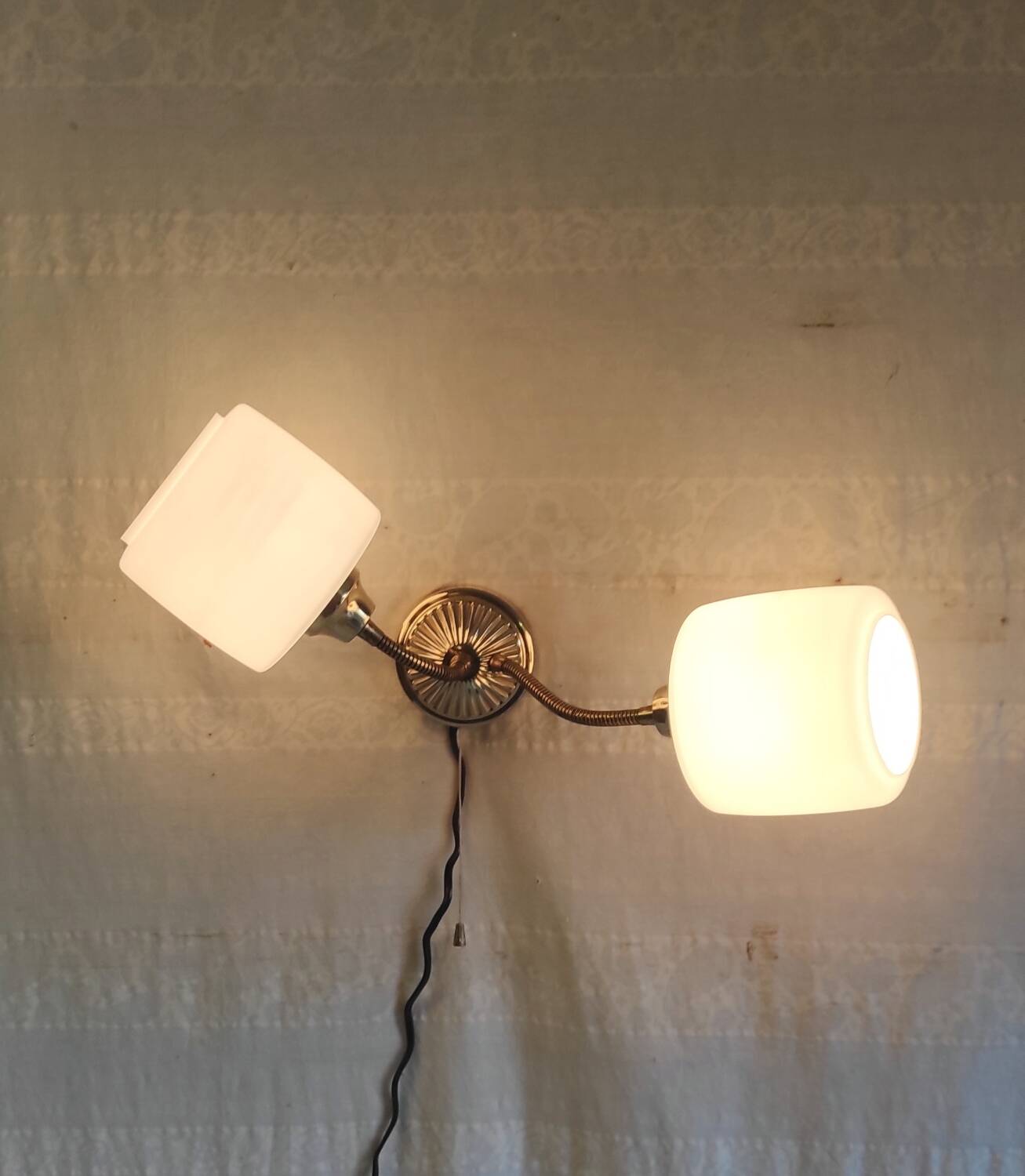 Double articulated wall light with opaline globe - 1950s/60s