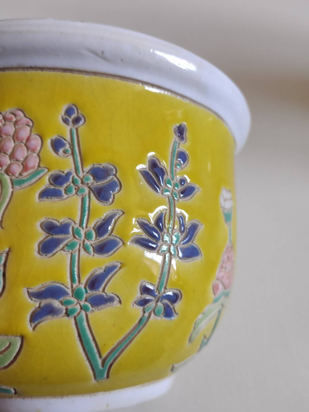Vintage enameled pot cover