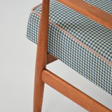 Fox chair blue hen's feet