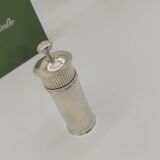 Pepper shaker