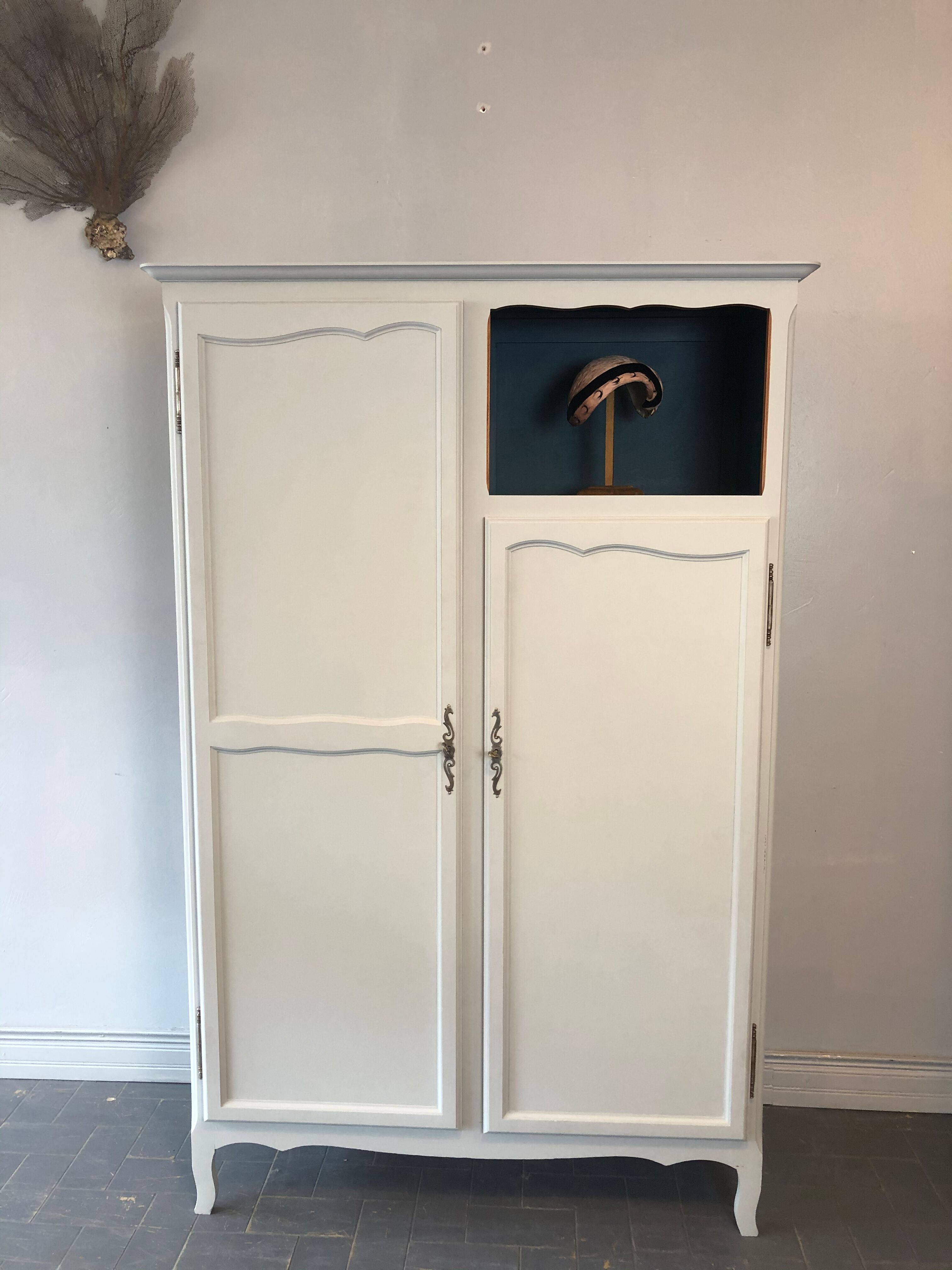 Armoire parisienne