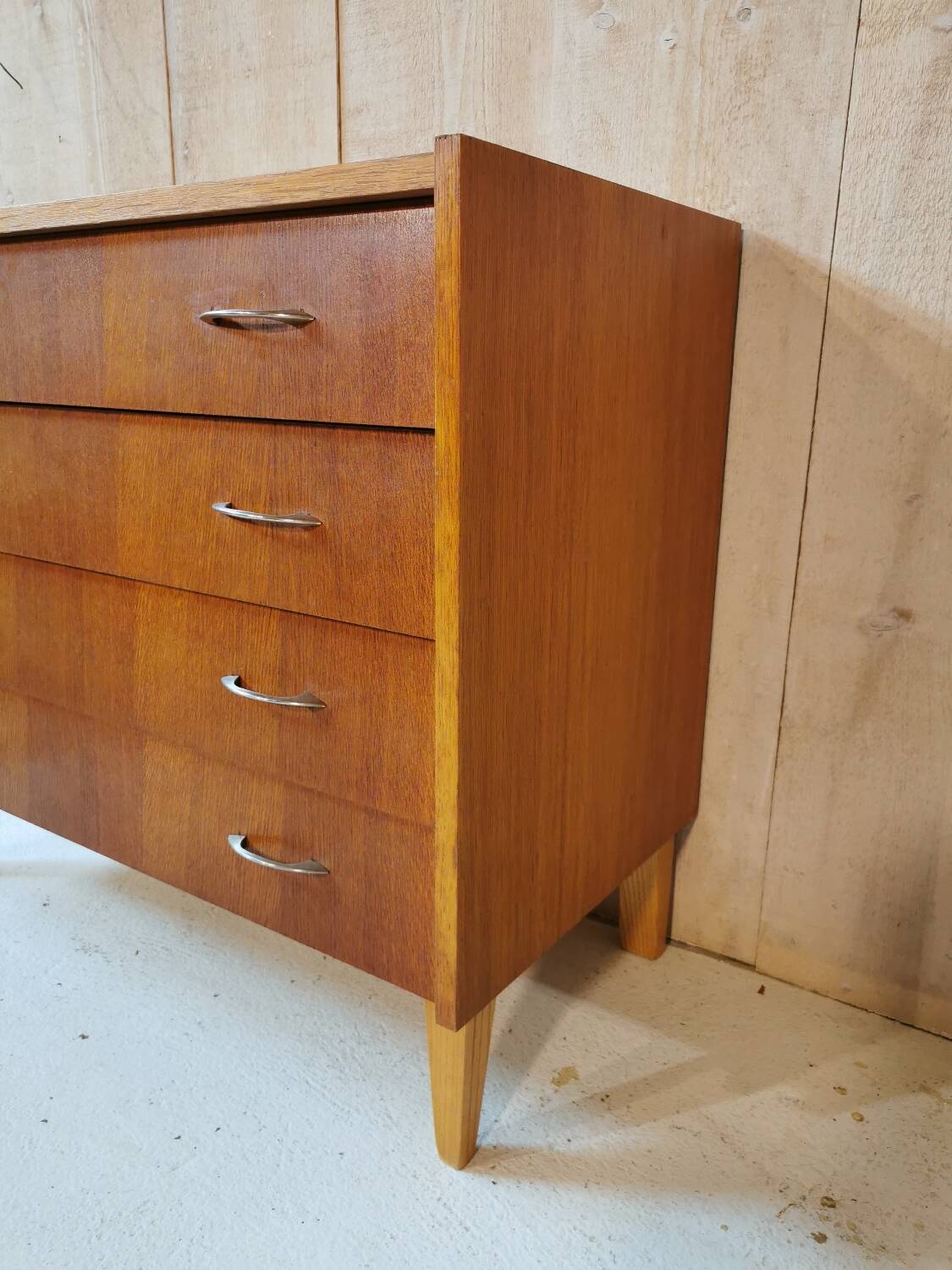 Commode vintage
