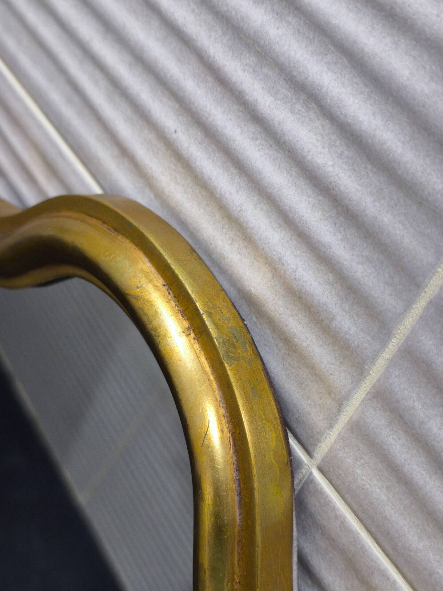 Narrow vintage wall mirror in gilded wood – Louis XV style – 102 cm