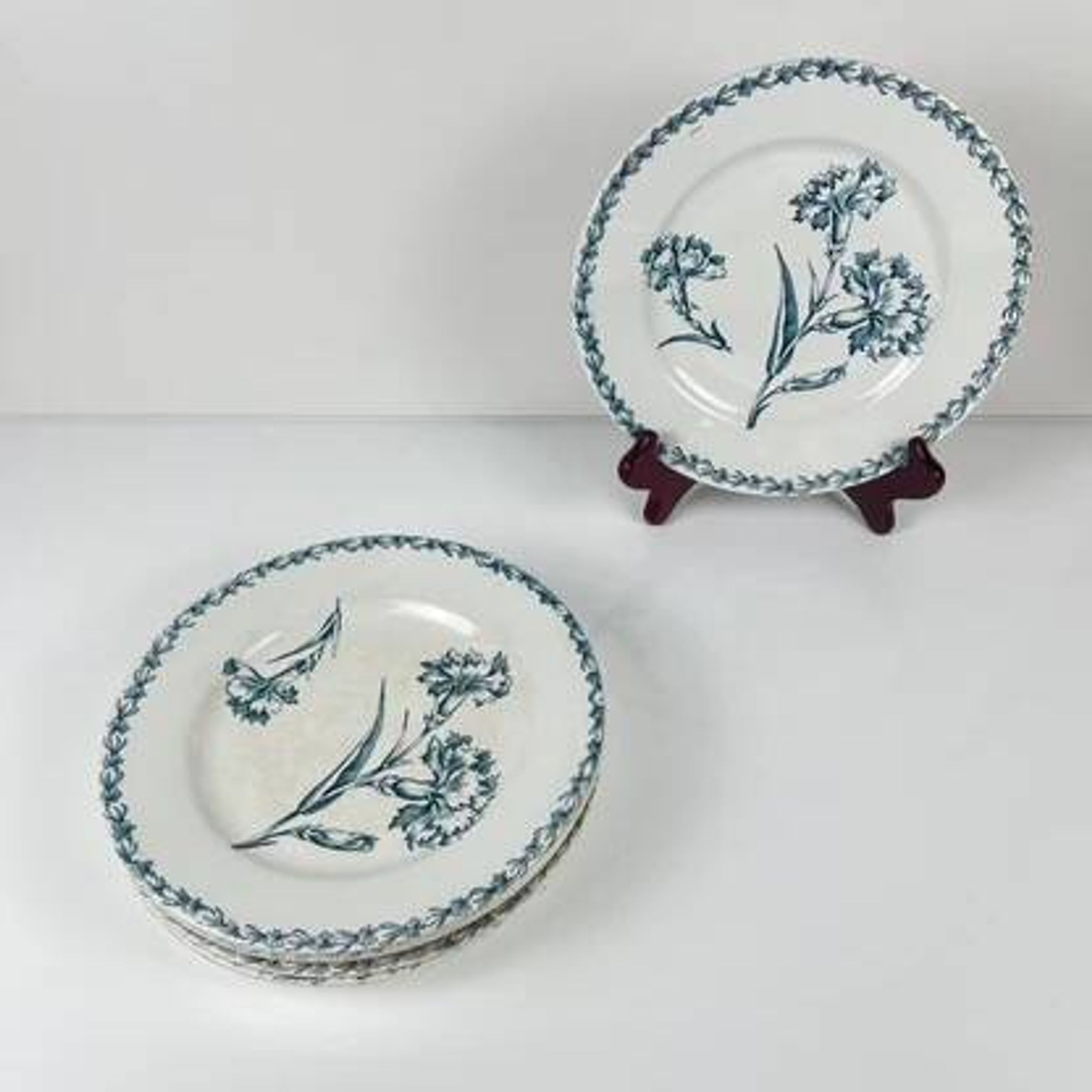 Set of 6 dessert plates model "Carnation", KG Lunéville, ironstone, 19th century.