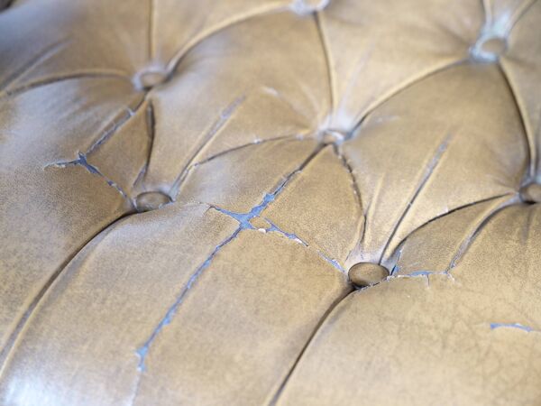 Fauteuil à bascule vintage Chesterfield en cuir et bois, années 1920