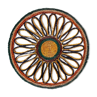 Braided straw flat bottom