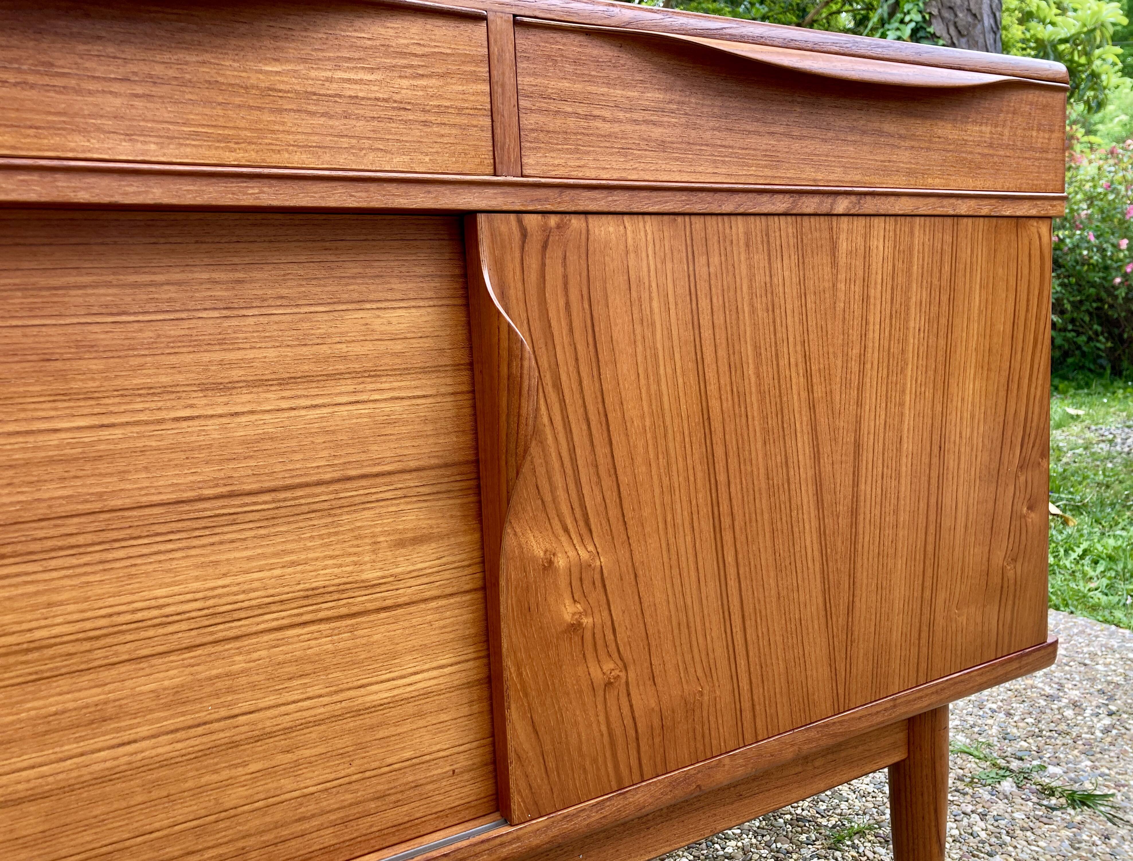 Enfilade by Johannes Andersen