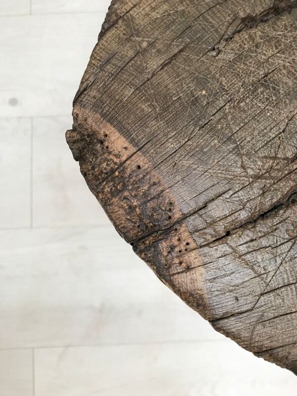 Billot primitif en bois brut