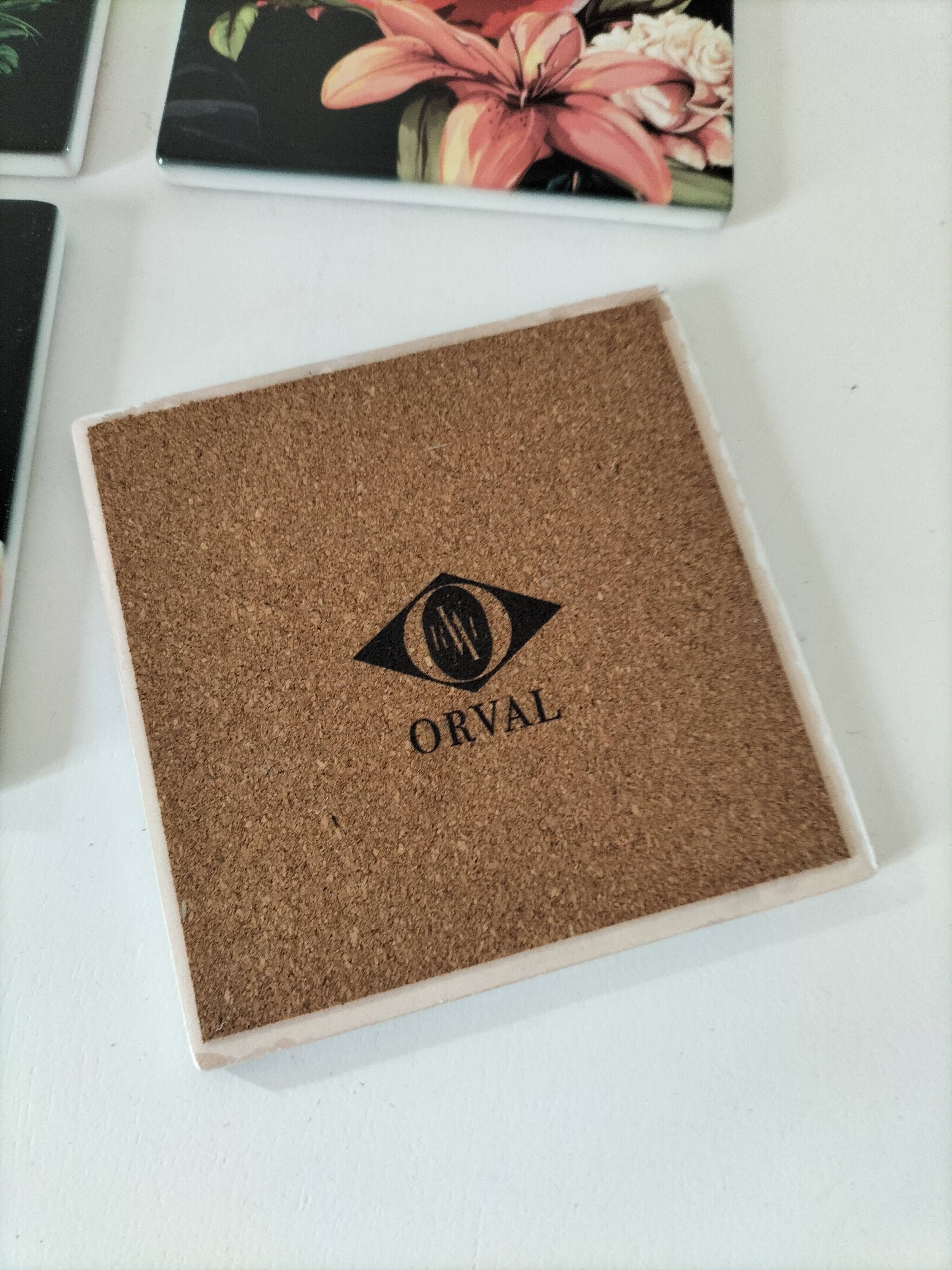 4 Orval coasters – Exotic decor with parrots and pomegranates