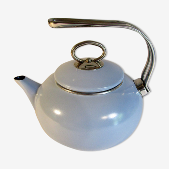 Painted and chromed metal kettle
