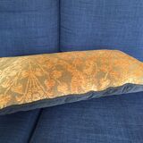Decorative pillow case in brocade with ottoman turkish 16th century motifs