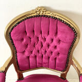 Fauteuil doré de style Louis XV