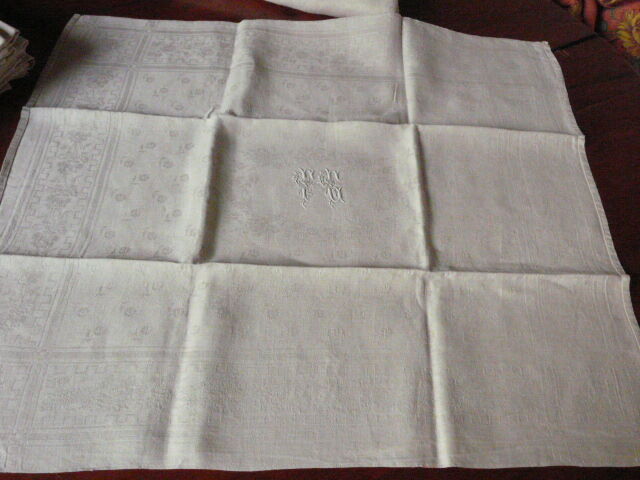 table service Tablecloth,12 Damask napkins and Monograms: FG or FC