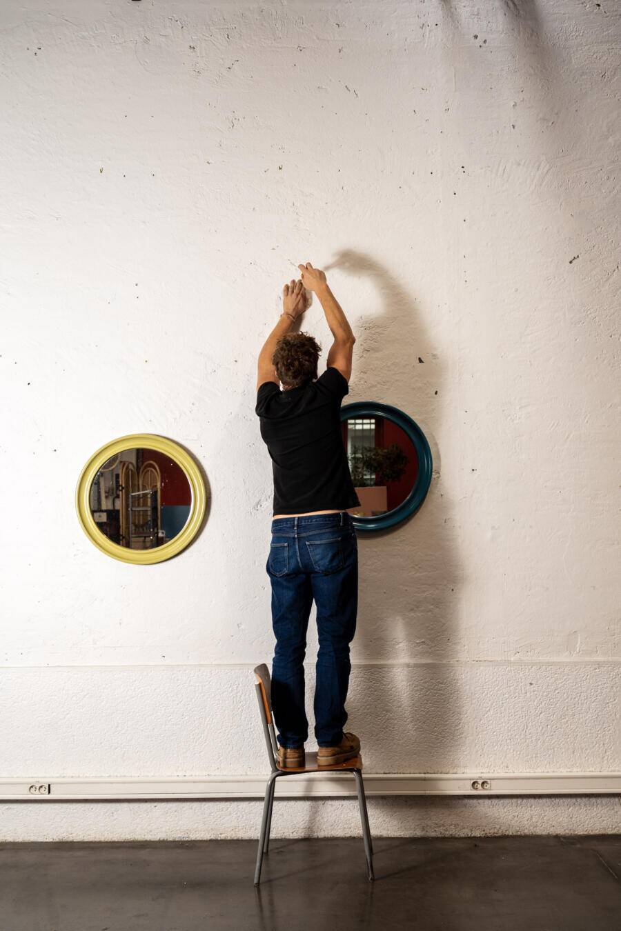 Round Italian mirror, anise green