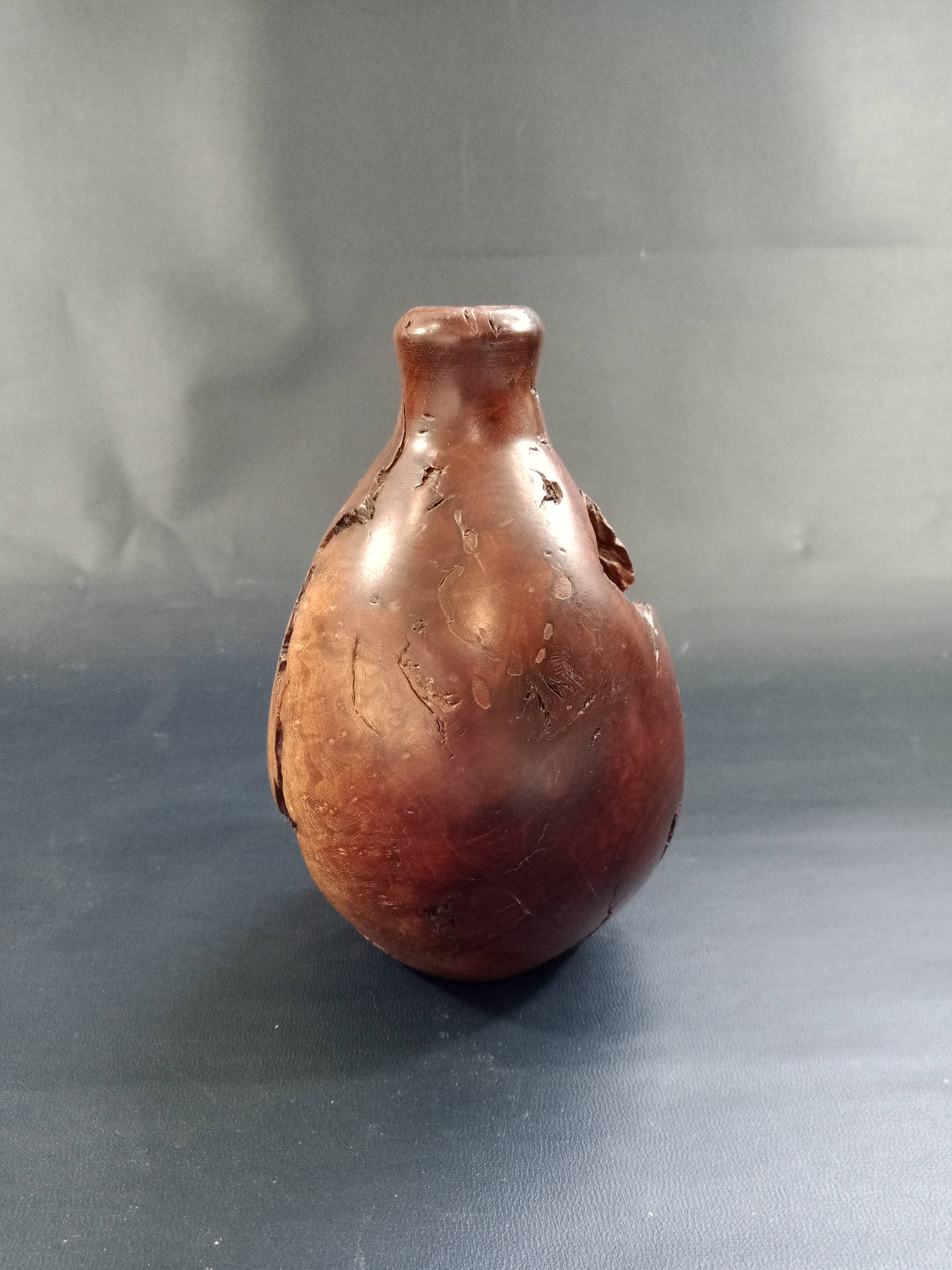 Soliflore in turned walnut bramble