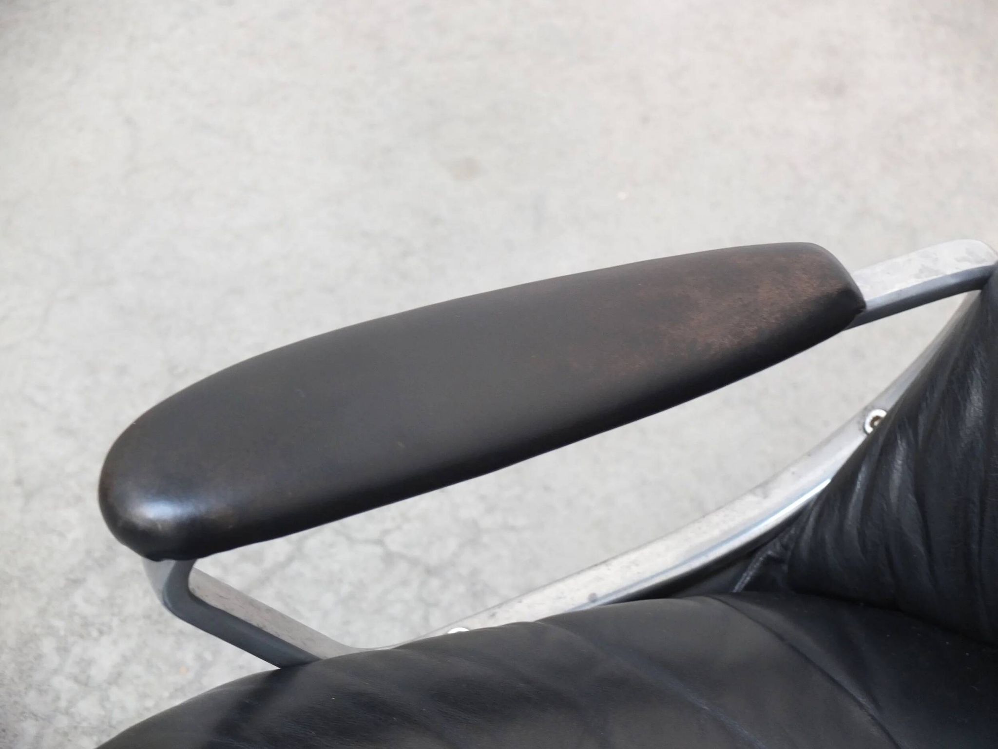'Gentilina' swivel lounge chair by André Vandenbeuck for Strässle, 1960s