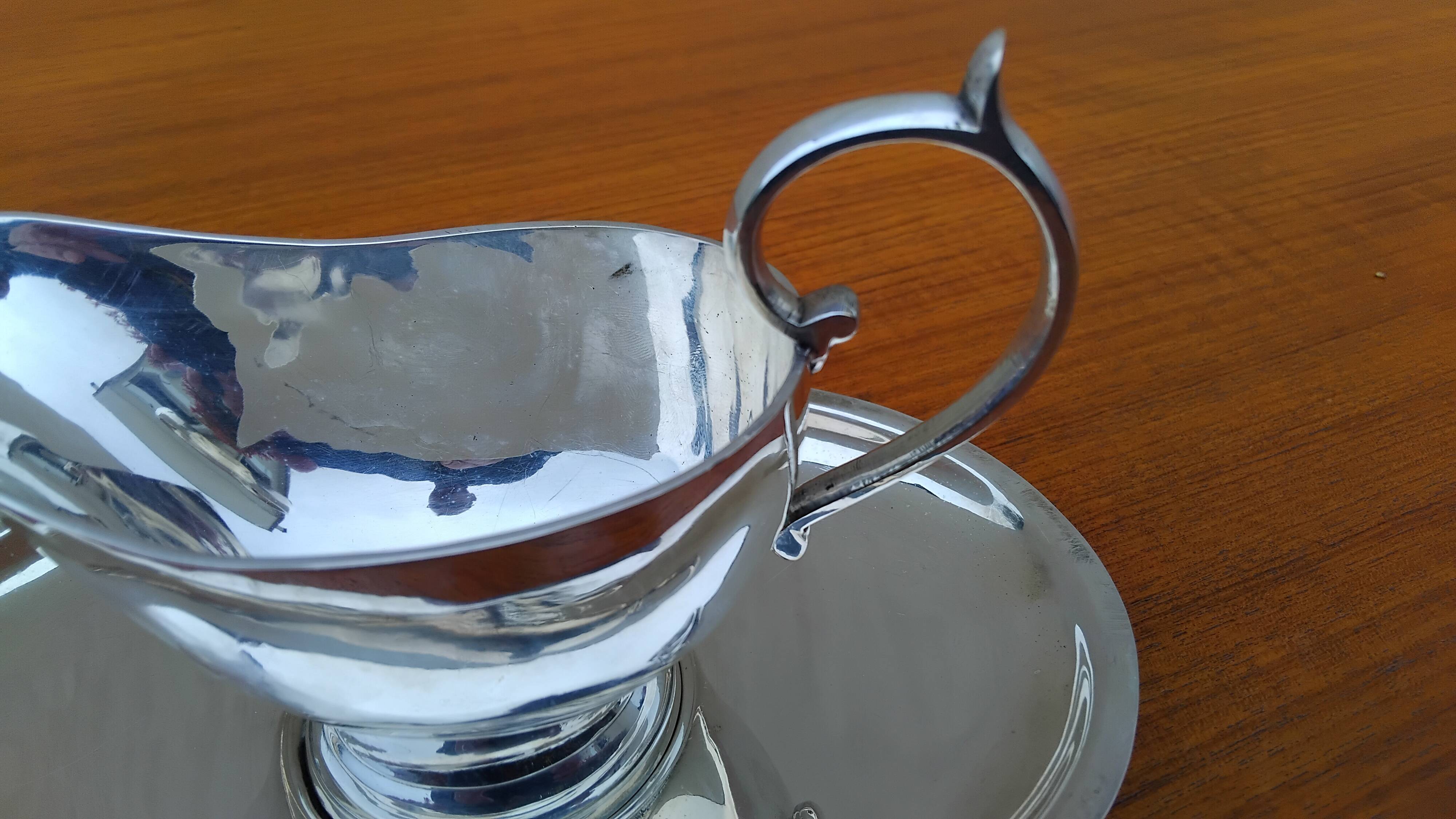 Vintage silver-plated metal sauce boat tableware
