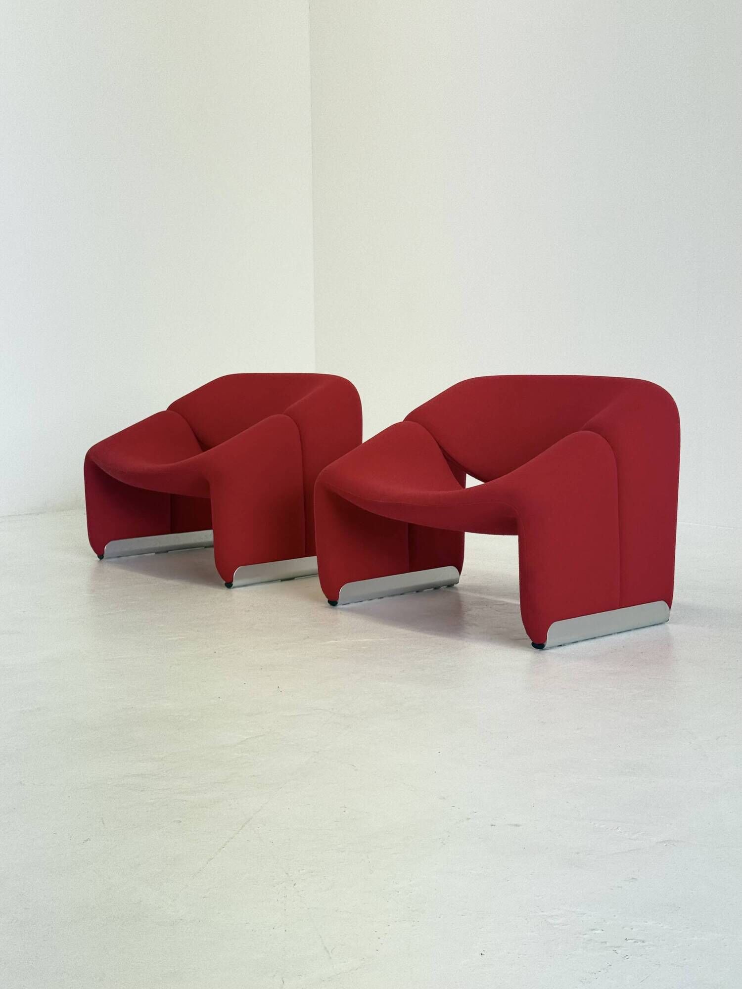 Chaise Artifort Groovy F598 M de Pierre Paulin en rouge