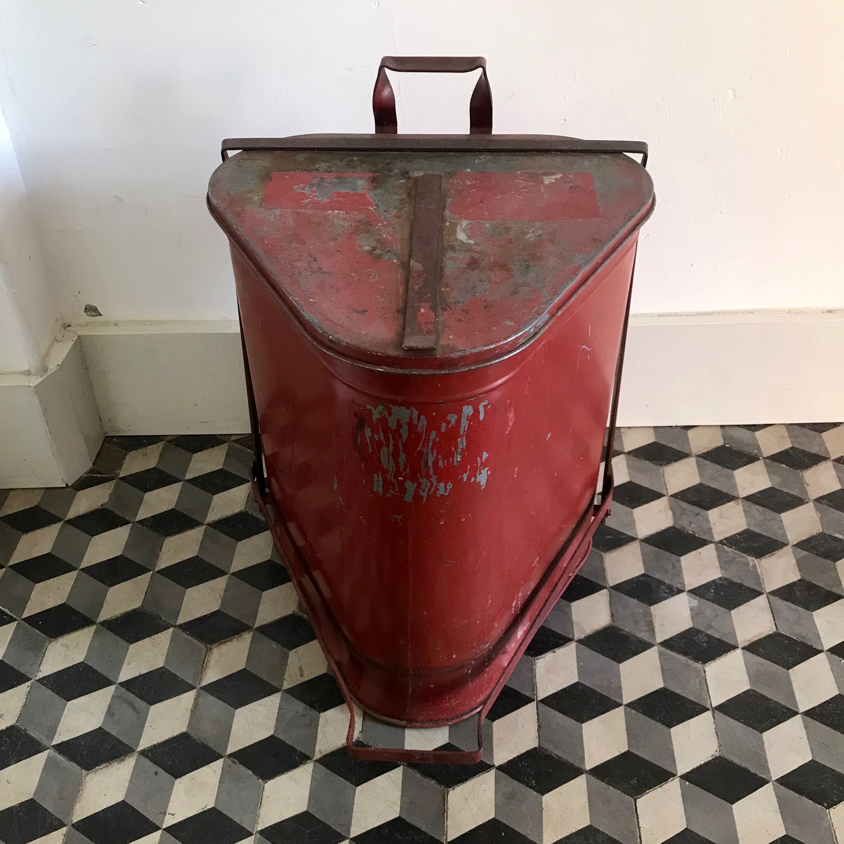 Metal firefighter's bin