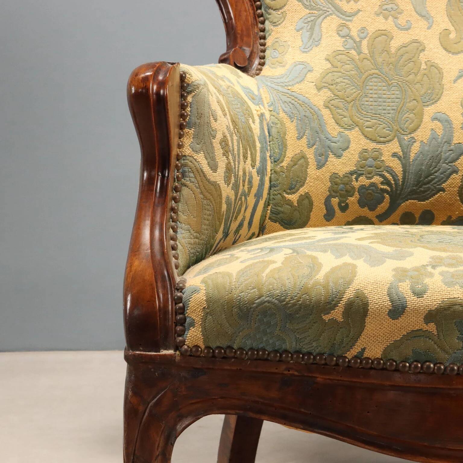 Paire de fauteuils Luigi Filippo en noyer